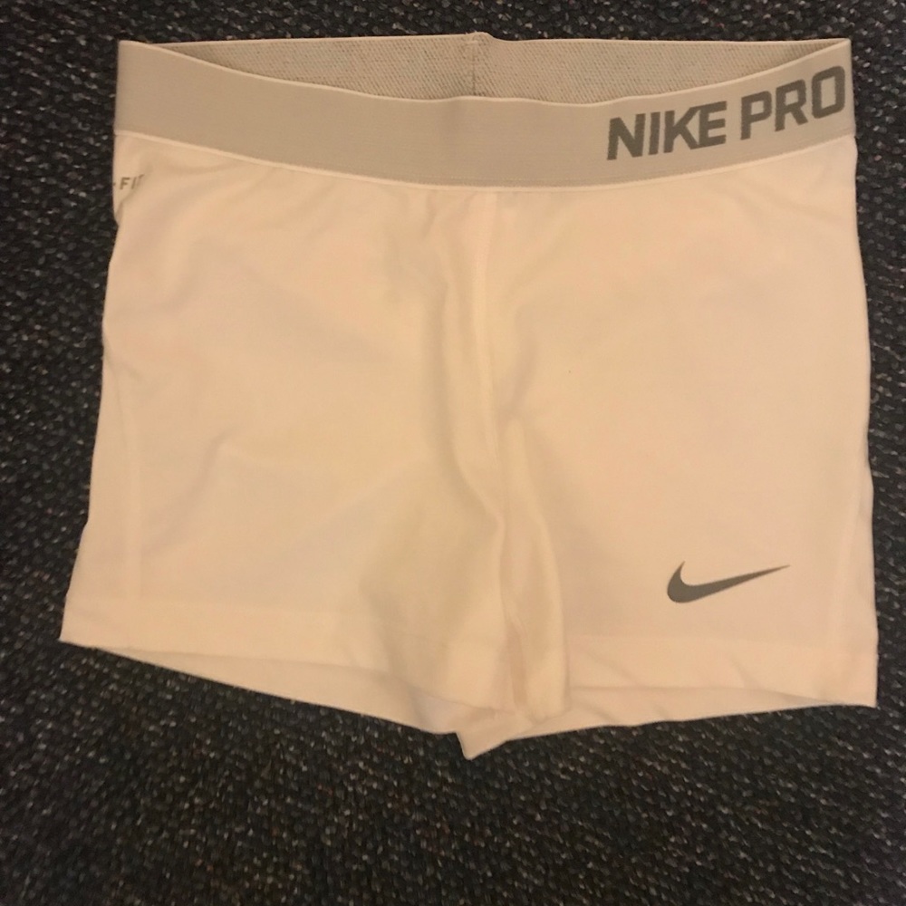 White nike pro